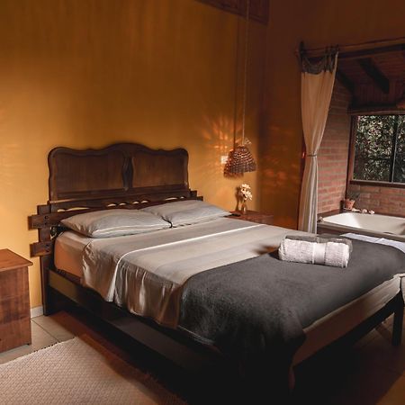 Casa Pedacinho De Ceu Com Banheira De Hidromassagem E Lareira Villa เซาเบนโตโดซาปูไค ภายนอก รูปภาพ